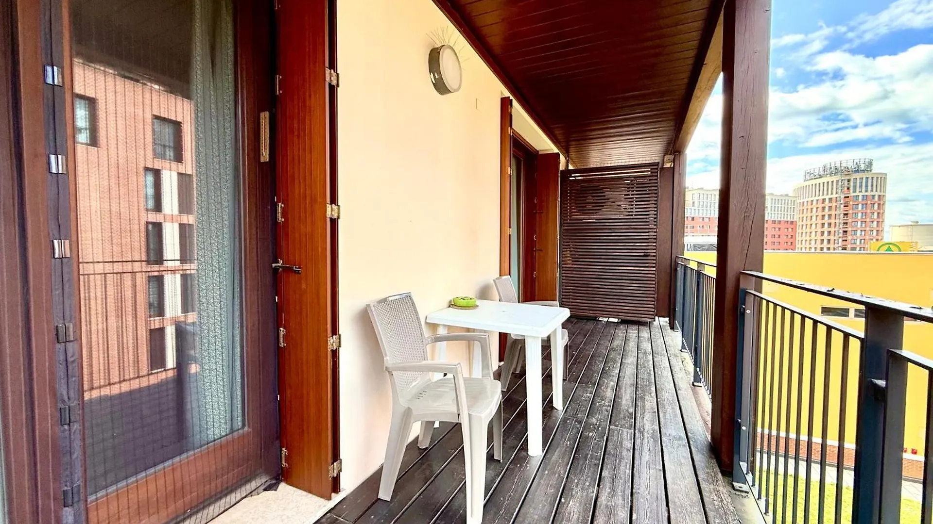 Apartment Near The Old Town And City Center Of Ferrara - Private Parking Spot On The River - Amazing View